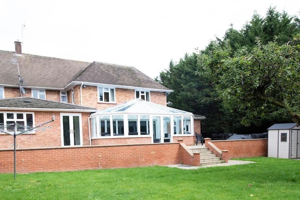 Luxury 6 Bedroom House With Parking - Northwood Northwood  Exterior foto
